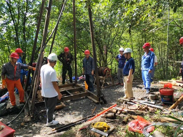 8月13日，黃山區(qū)拱家?guī)X螢石礦生產(chǎn)性勘查工地.jpg